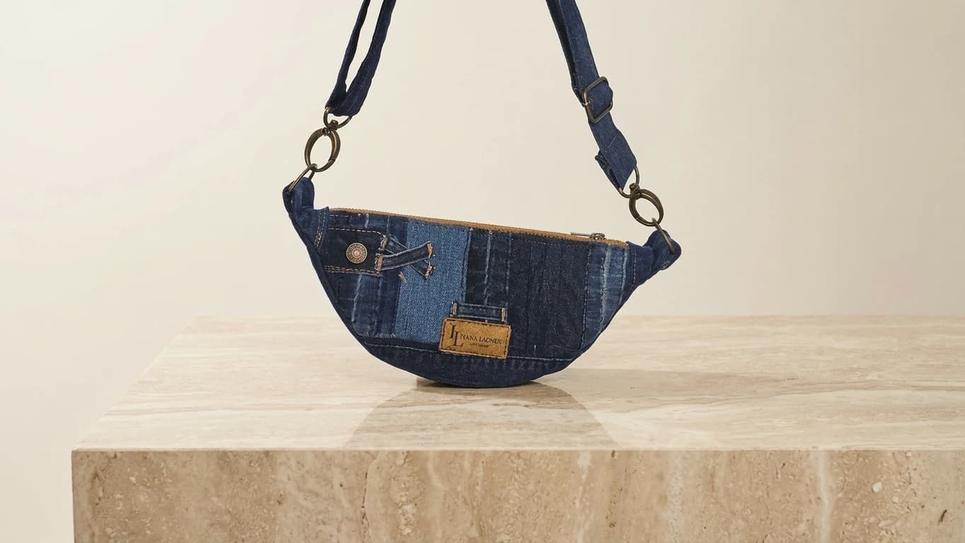 Riñonera Curva Denim Índigo & Herrajes Bronce - Ver imagen 1